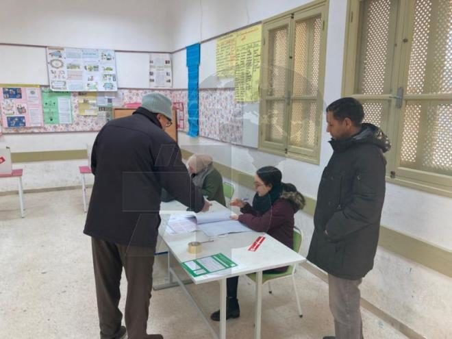 الدورة الثانية للانتخابات البرلمانية بتونس  .. إقبال ضعيف وتكتّم كبير من هيئة الانتخابات على نسب المشاركة