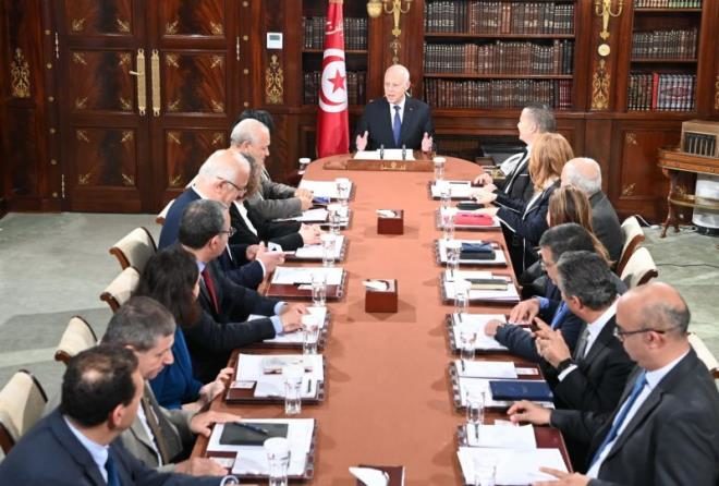 الحلول للأوضاع الاقتصادية والاجتماعية في تونس محور لقاء الرئيس قيس سعيد بعدد من الجامعيين