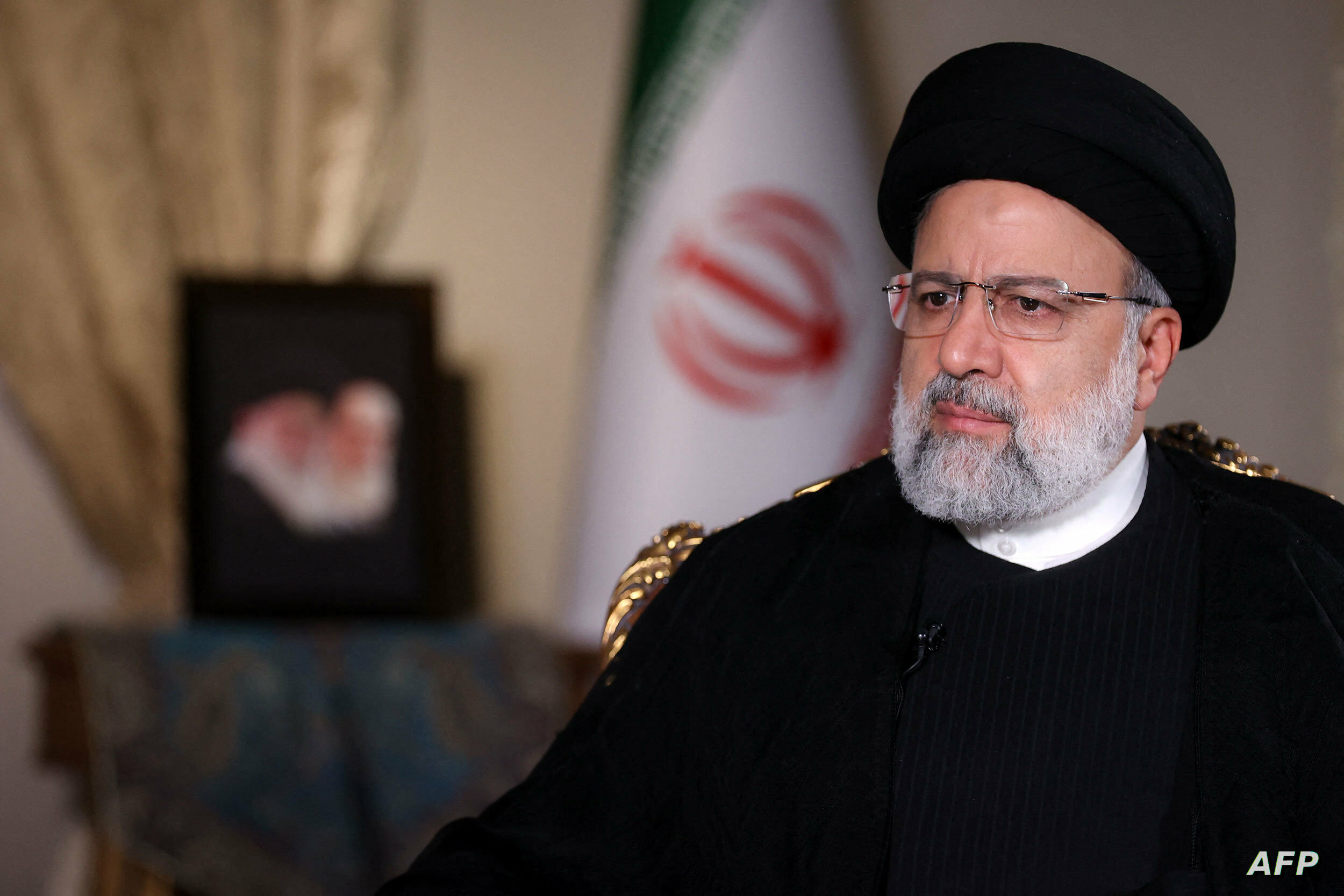 إيران: غموض حول وضع الرئيس إبراهيم رئيسي إثر تعرض مروحية كانت تقله لـ”حادث”