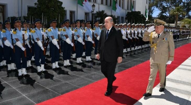 الرئيس الجزائري من وزارة الدفاع: السيادة الوطنية تصان بجيش قوي مهاب واقتصاد متطور