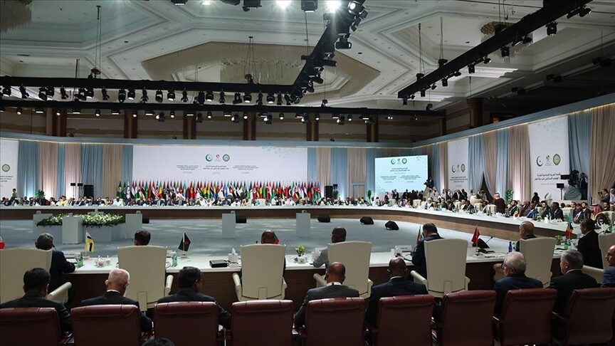 تتحليل اخباري: قمة الدوحة .. هل تدفع “الصدمة الخليجية” إلى تسريع خطط الاستقلال النسبي عن “الحماية الأمريكية” ؟