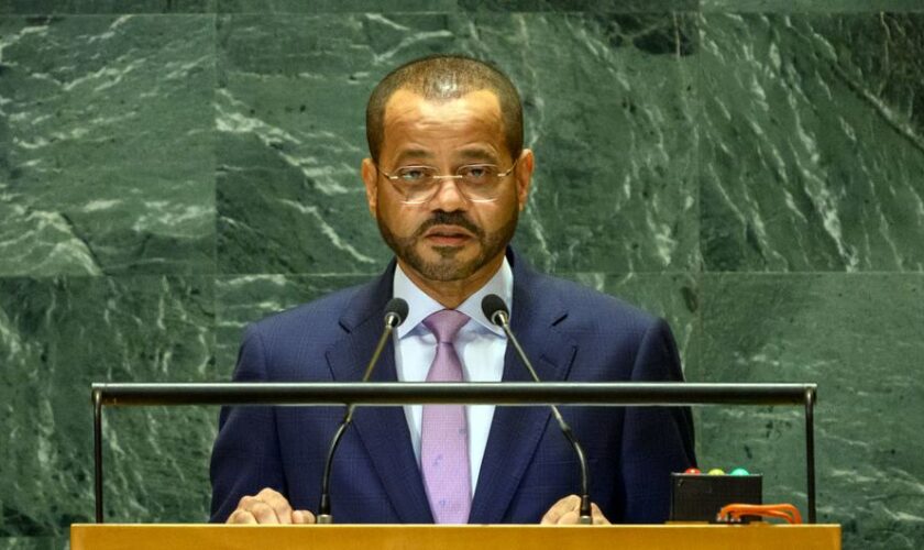 منذر بالضيافي يكتب عن: الدبلوماسية العُمانية .. قوة الهدوء في زمن الضجيج /تحليل اخباري/